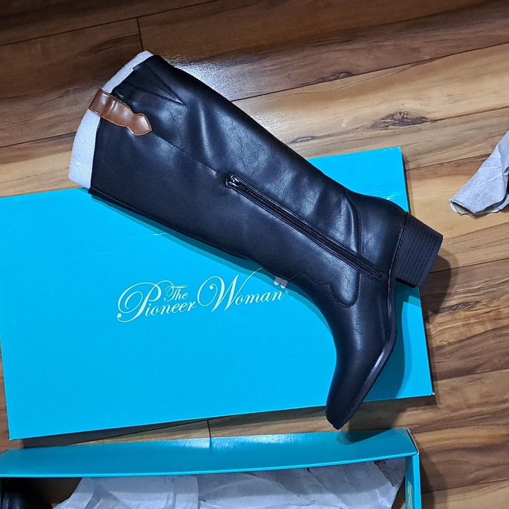 Pioneer woman tall boots NEW